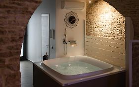 Suite 123 Luxury B&B Con Jacuzzi